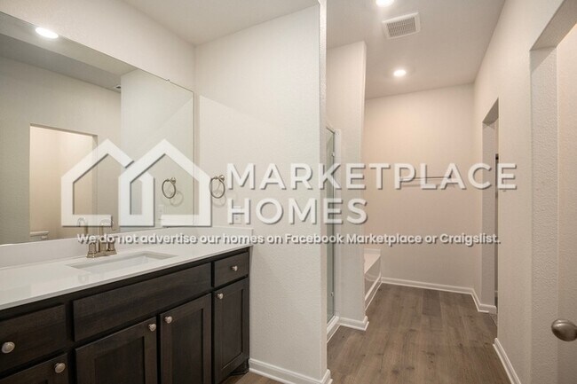 Building Photo - 10920 Gray Mare Dr