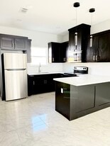 Building Photo - 2108 E Viviana St