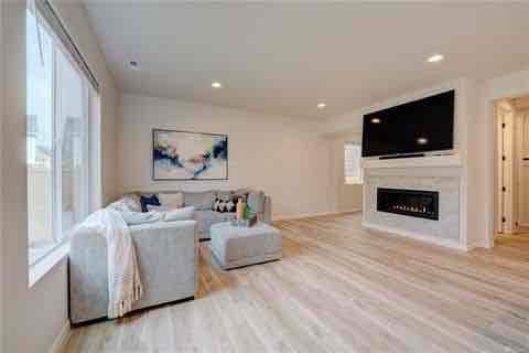 Building Photo - 5350 50th Lp SE