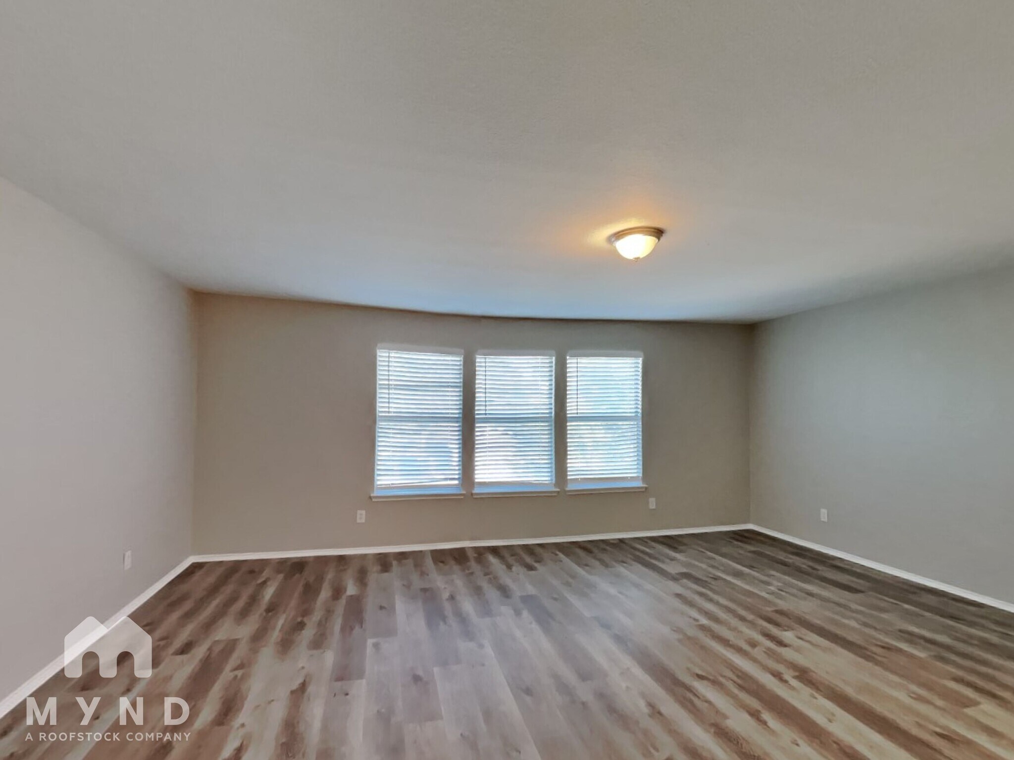 Building Photo - 2229 Overlook Ln