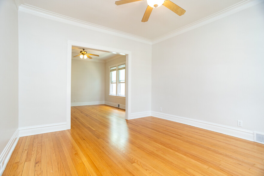 Building Photo - 5023 N Kolmar Ave