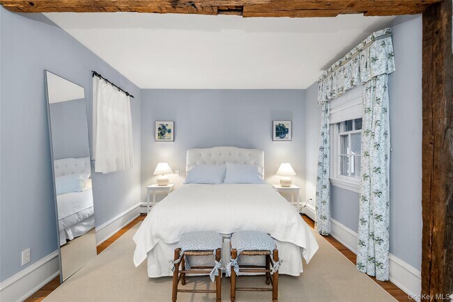 Building Photo - 448 Long Ridge Rd