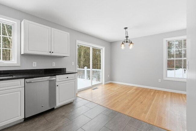 Building Photo - 6 Mulberry Ln