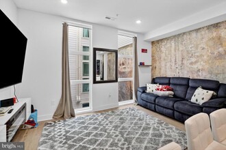 Building Photo - 59 N 2nd St