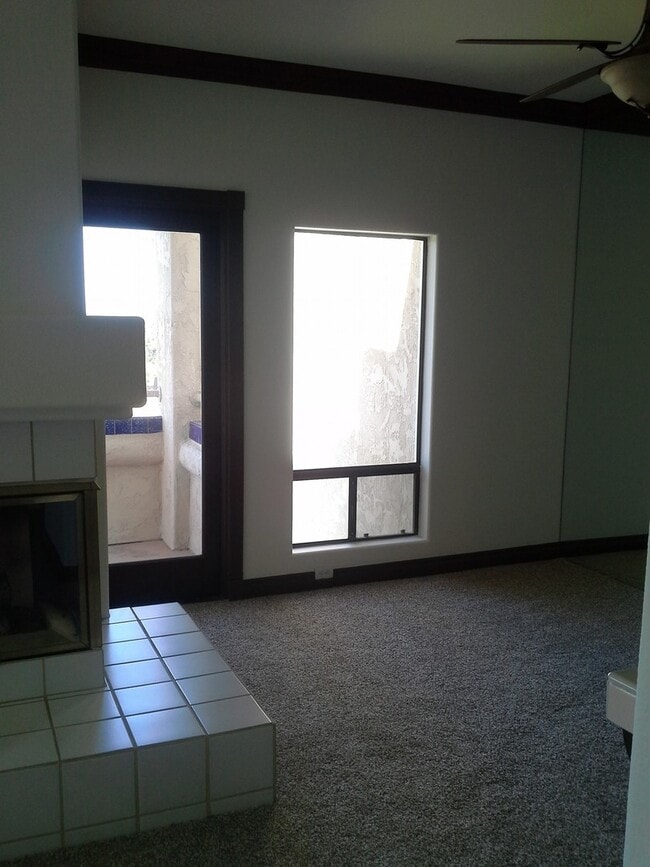 Building Photo - Terrific 1Br/1.5Ba Condo in Gated Masters Hill W/ Golf Course Views