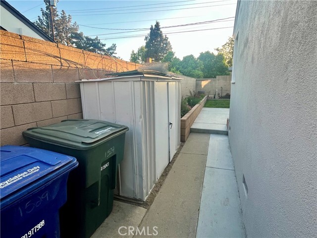Building Photo - 1529 N Miramonte Ave