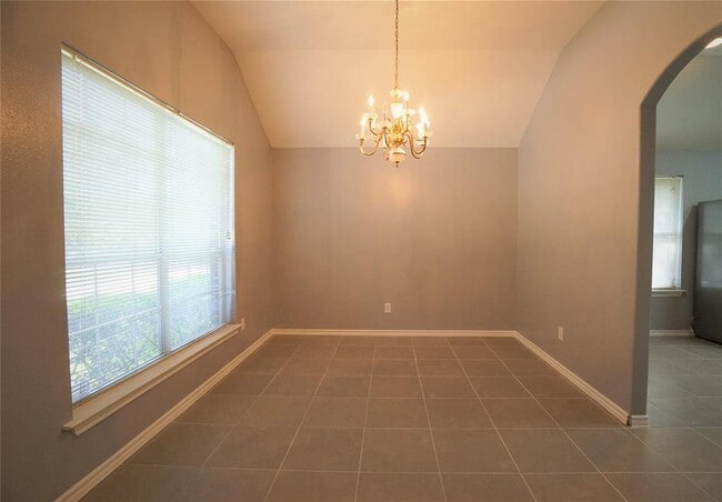 Building Photo - 106 S Abram Cir