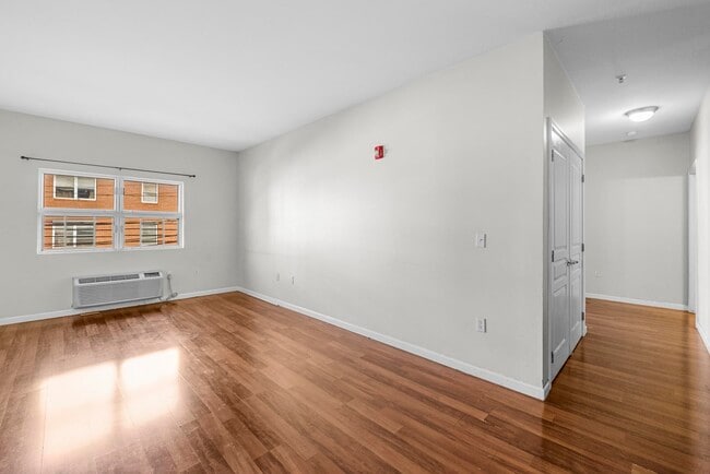 Building Photo - 845 Newark Ave