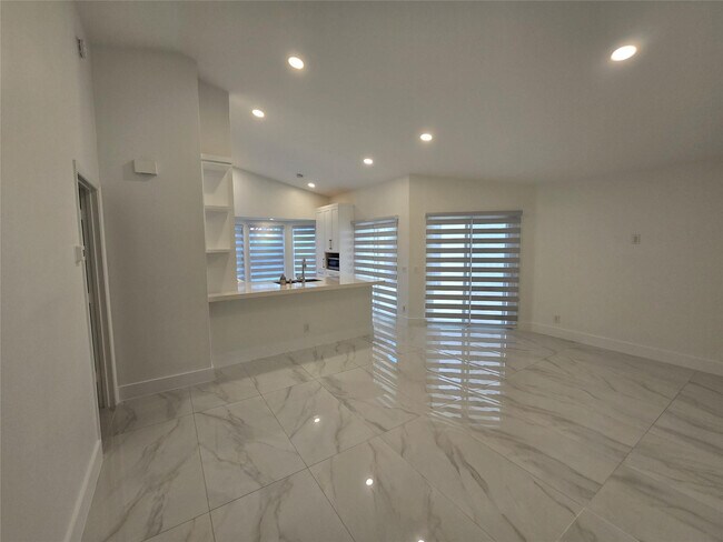 Building Photo - 1303 Seagrape Cir