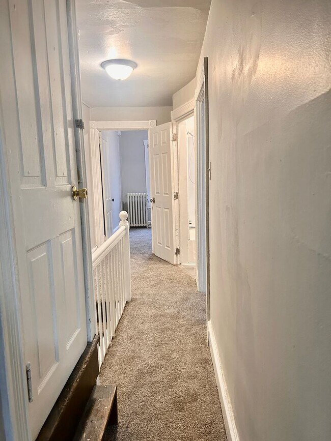 Building Photo - Spacious 4-Bedroom Single-Family Home in Lancaster!