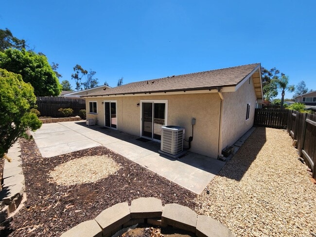 Building Photo - 4 Bedroom Single Story House in Scripps Ranch