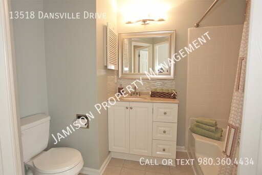 Building Photo - 13518 Dansville Dr