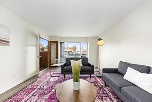 Building Photo - Villas at Desert Pointe
