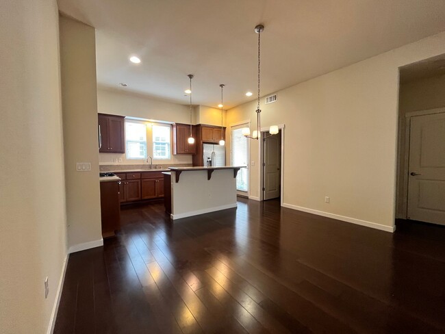 Building Photo - Spacious & Updated 3 Bedroom Home Walking ...