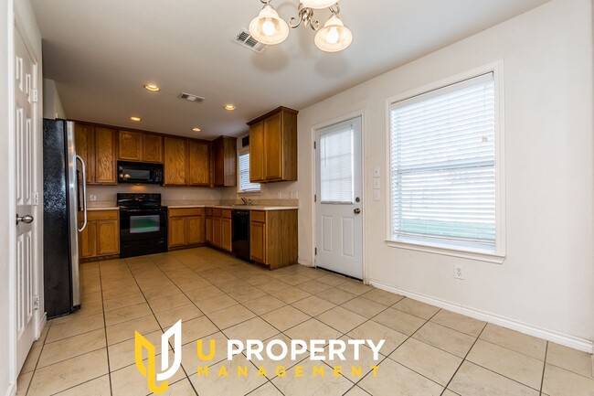 Building Photo - 5425 Smt Vw Dr