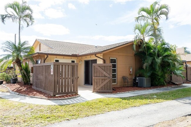 Building Photo - 6360 Royal Woods Dr