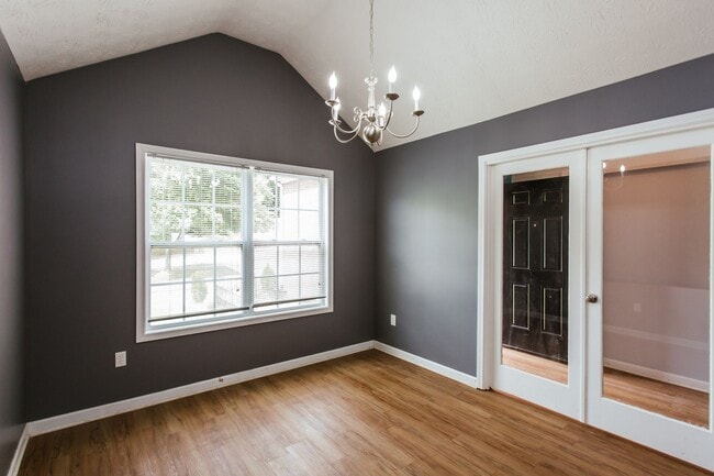 Building Photo - 137 Bristol Woods Dr