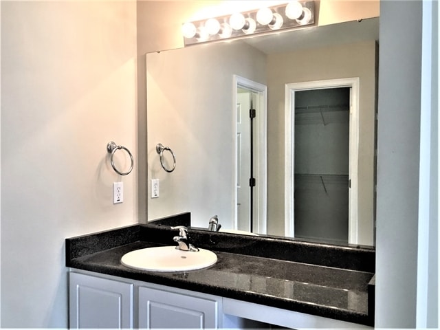 Building Photo - 10 Red Shirt Ct