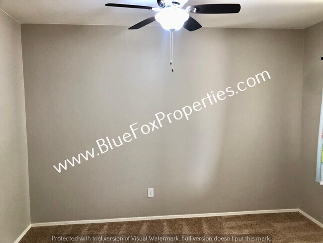 Building Photo - 9009 W Rolling Springs Dr