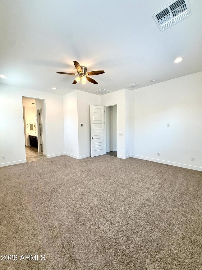Building Photo - 3824 Fiestaflower Ln