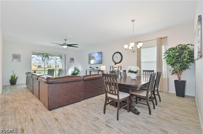 Building Photo - 8784 Cascade Price Cir