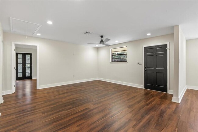 Building Photo - 72420 Bullard St