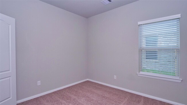 Building Photo - 31339 Spotted Saddle Hollow