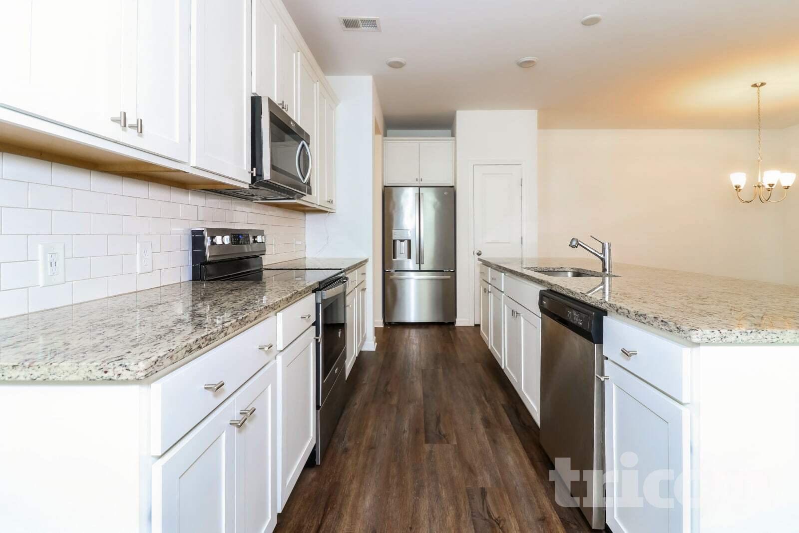 Building Photo - 2220 Rosemary Park Ln