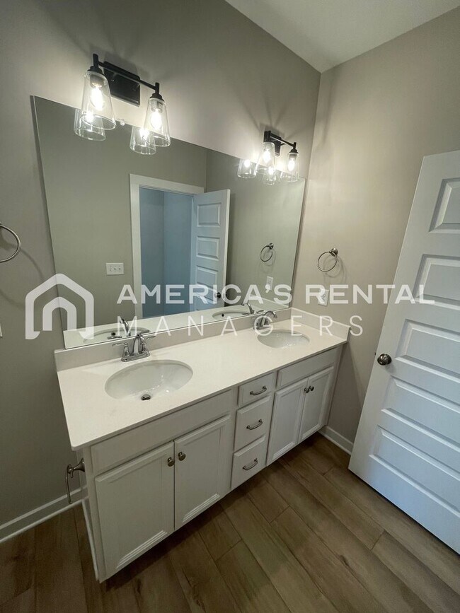 Building Photo - Home for Rent in Jasper, AL!!!  View with 48 Hours Notice!