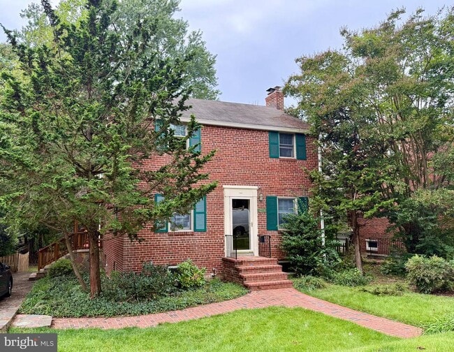 Building Photo - 2104 N Jefferson St