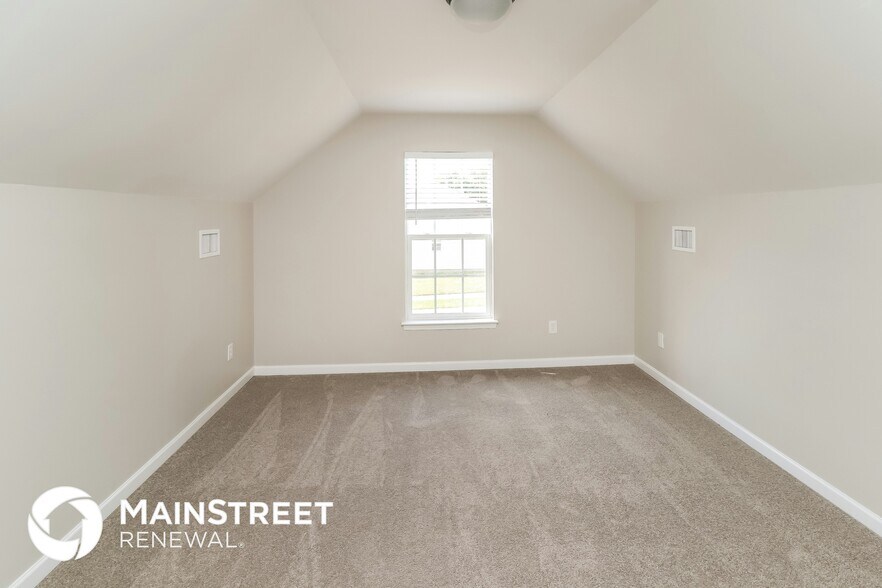 Building Photo - 3302 Covelo Ct