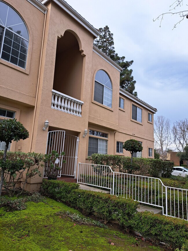 Primary Photo - 1102 S Winchester Blvd