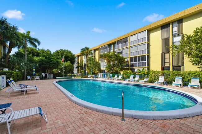 Building Photo - 367 S Federal Hwy