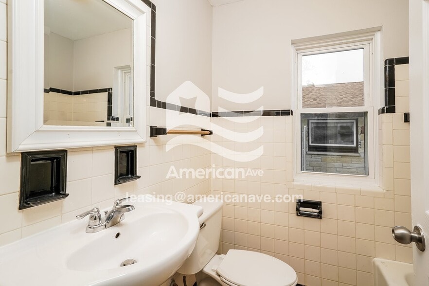 Building Photo - 4619 N 69th St