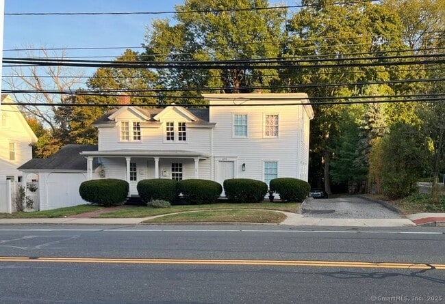 Building Photo - 694 Boston Post Rd