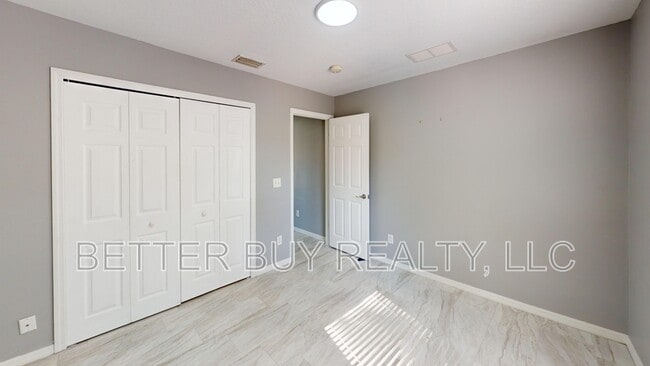 Building Photo - 138 Pine Grove Dr