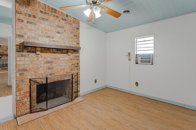 Building Photo - 12662 W 61st St