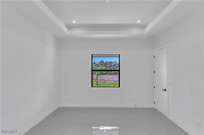 Building Photo - 6005 Queen Ave N