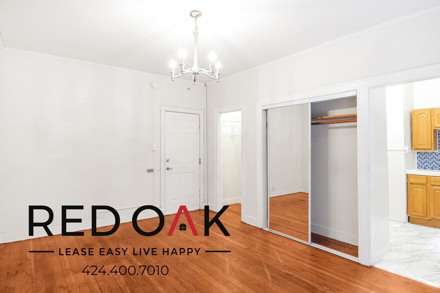 Building Photo - 532 S Coronado St