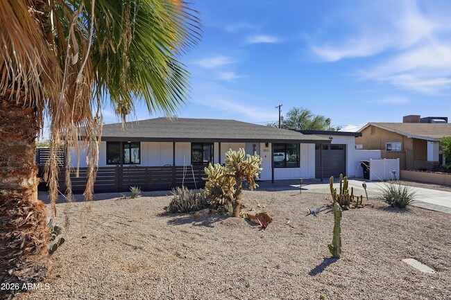 Building Photo - 2812 N 71st Pl