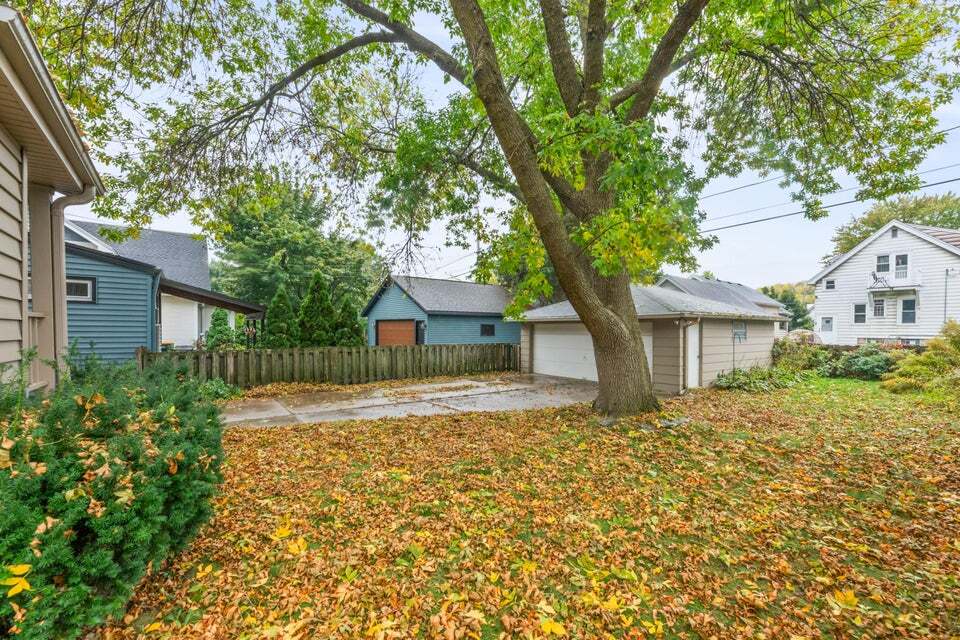 Building Photo - 403 N 69th St