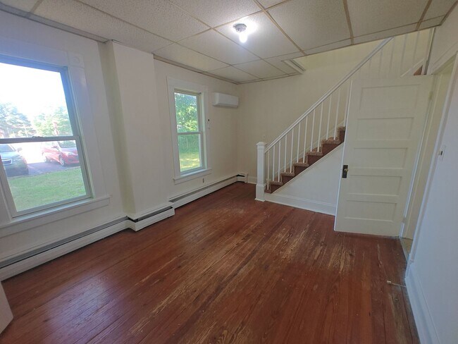 Building Photo - Three bedroom home in Midlothian