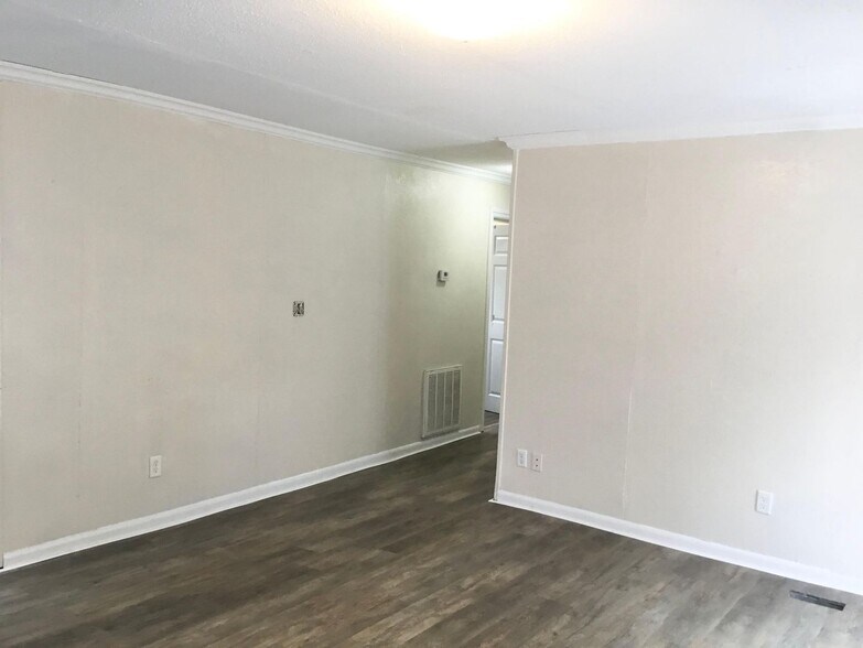 Building Photo - 3139 Lightfoot Mill Rd