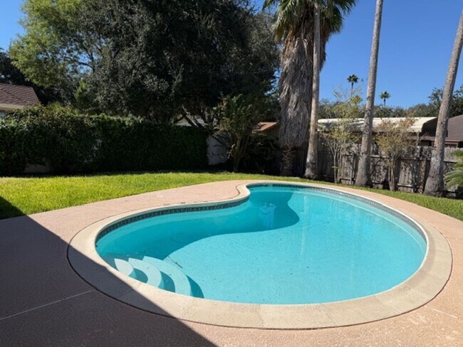 Building Photo - 4701 N 8th St