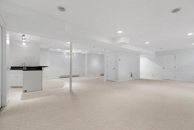 Building Photo - 23 Solomon Pierce Rd