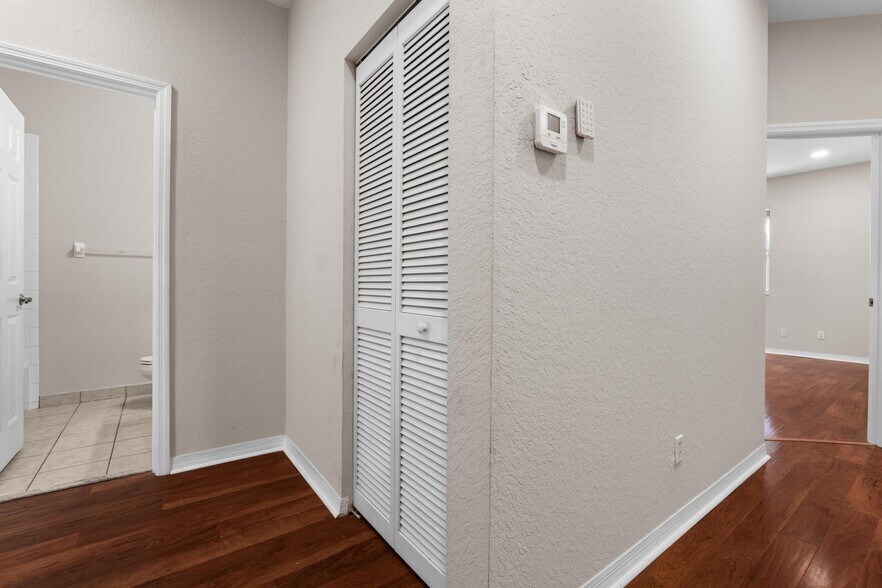 Building Photo - 3051 Grandiflora Dr