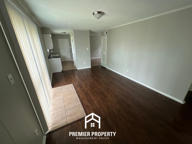 Building Photo - HALF OFF FIRST MONTHS RENT! Charming 3BR/1.5BA in 38118 | Hardwood Floors & Spacious Fenced Backyard