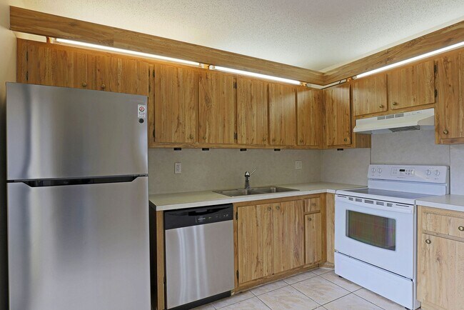 Building Photo - Parkwoods 1570-3