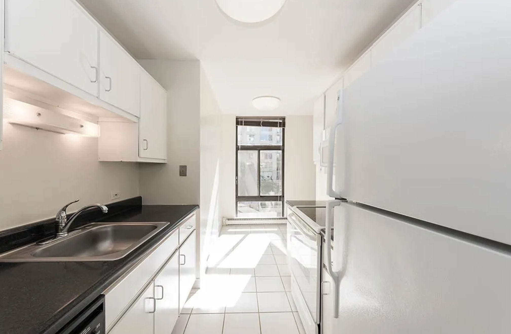 Building Photo - 70 E Scott St