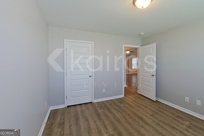 Building Photo - 203 Western Red Cedar Dr